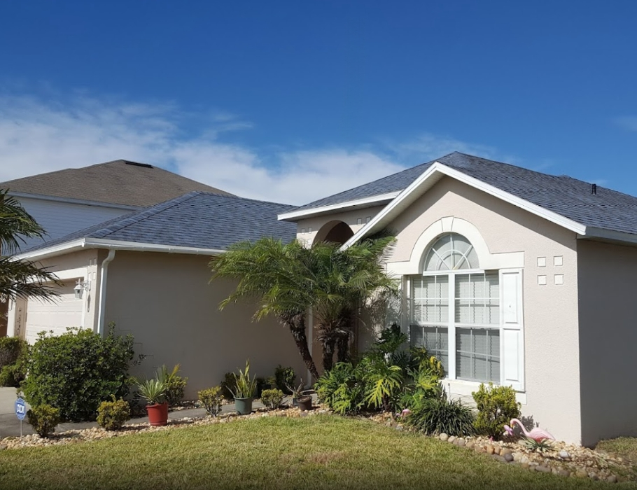 An Auburndale, Florida home with a new asphalt shingle roof installed by West Orange Roofing